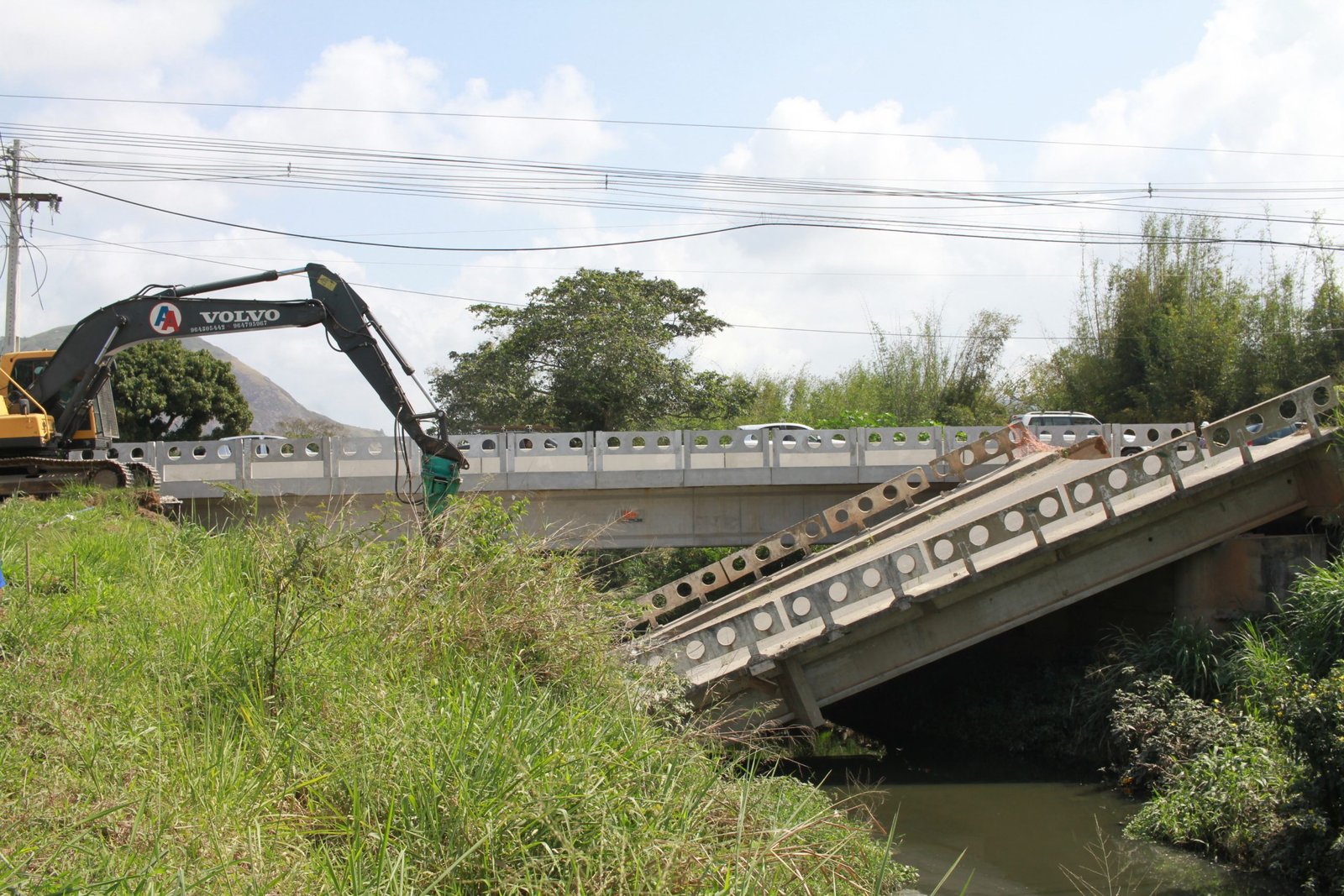Itaipuaçu: Prefeitura substitui antiga ponte da Estrada dos Cajueiros 10 ponte cajueiros marica scaled
