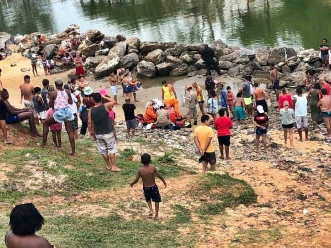 Maricá: Homem fica gravemente ferido no Canal de Ponta Negra 10 homem pulou agua
