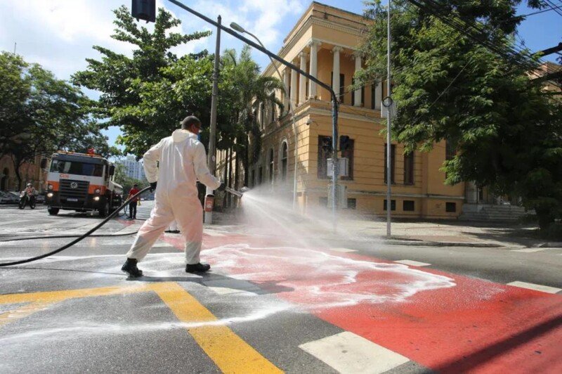 Prefeitura de Niterói intensifica medidas sanitárias, mas descarta "lockdown" 11 sanitizacao niteroi