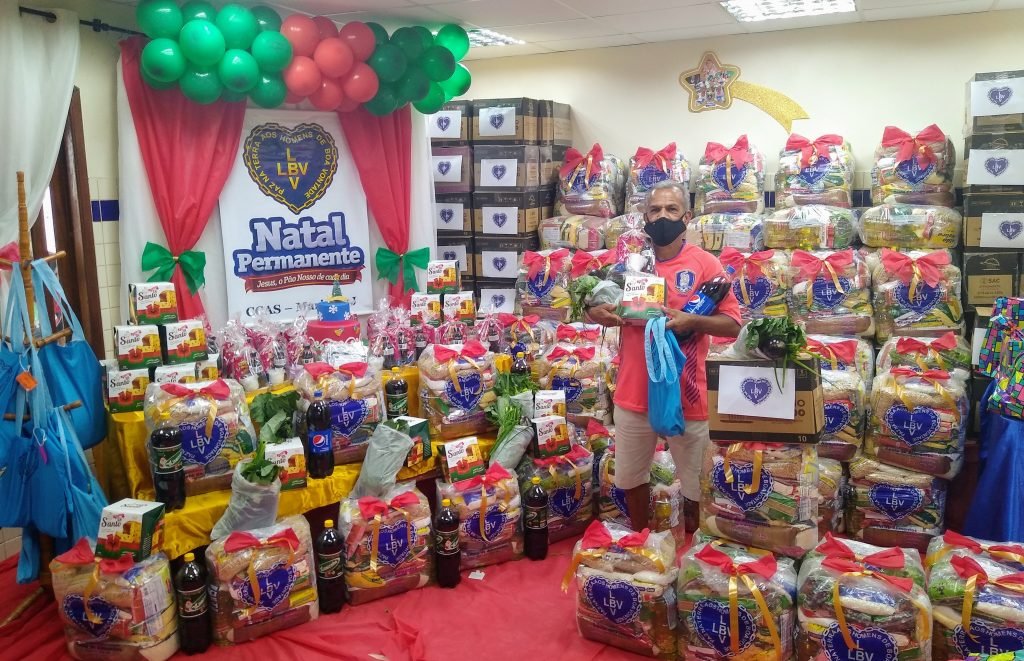 Maricá: Campanha de Natal da LBV leva amparo às famílias 13 natal lbv marica2