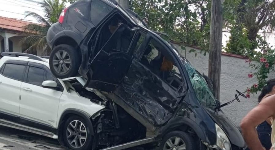 Grave acidente entre dois veículos em Itaipuaçu 7 acidente itaipuacu