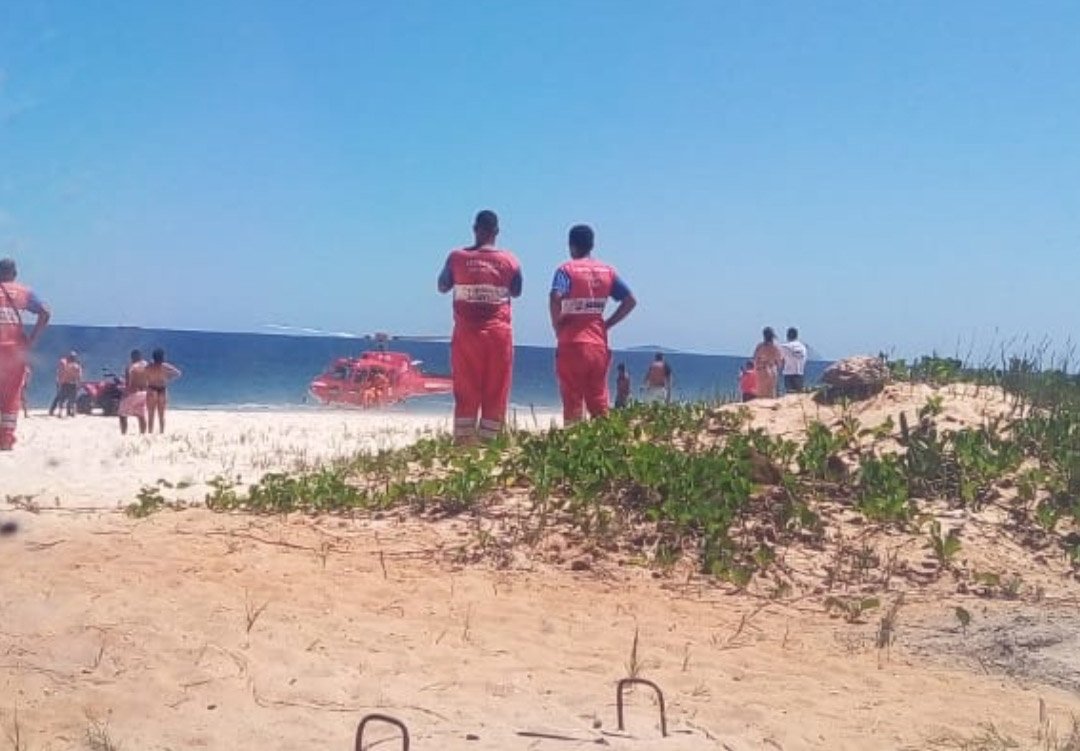 Duas mulheres são resgatadas na Praia de Itaipuaçu 6 afogamento