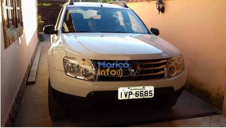 Motorista é rendido e tem carro roubado em Itaipuaçu 3 duster