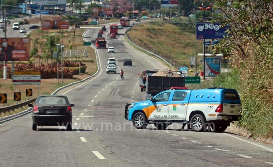 RJ-106: Prefeitura de Maricá busca apoio do Estado para ações de trânsito 7 RJ106 marica pista bprv inoa