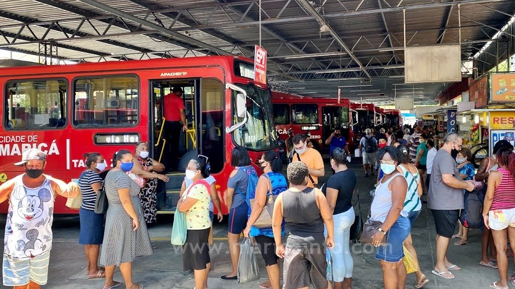 Maricá: Lotação em ônibus geram reclamações de usuários 8 terminal rodoviario marica vermelhinho ept