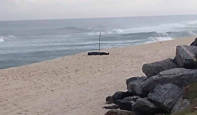 Corpo em estado de decomposição é encontrado em praia de Maricá 8 corpo marica