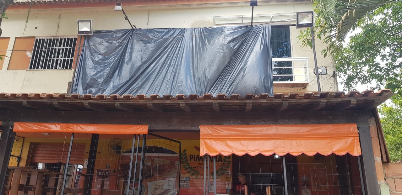Em Maricá, comerciantes protestam contra fechamento 5 pimental vermelha protesto