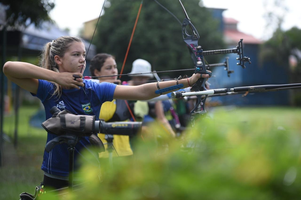 Atletas de Maricá vão a Paris tentar vaga para equipe de Tiro com Arco 7 tiro com arco marica