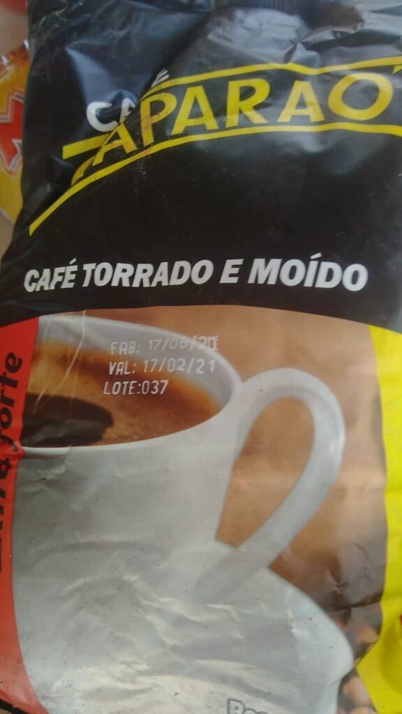 Maricá: Cestas básicas são entregues com produtos fora da validade 13 cafe vencido