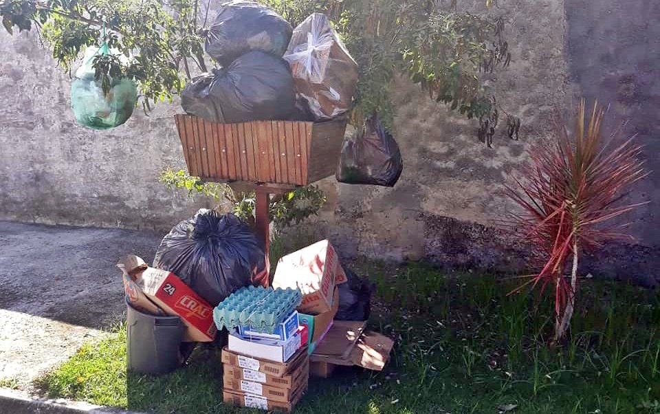 Maricá: Moradores voltam a reclamar de precariedade na coleta do lixo 9 parque nanci