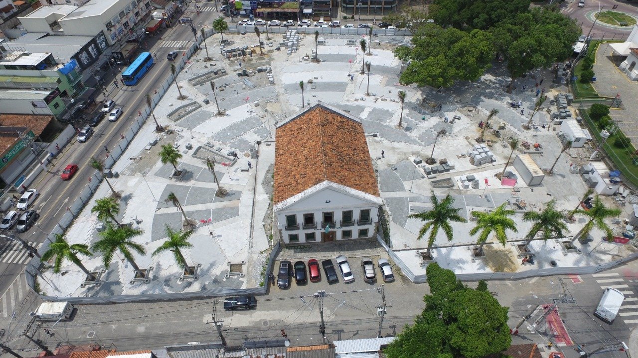 Maricá: Atrasada, obra da praça principal entra em fase de conclusão 9 praca orlando de barros pimentel marica