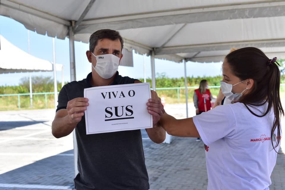 Prefeito de Maricá Fabiano Horta recebe primeira dose da vacina 11 fabiano horta vacina