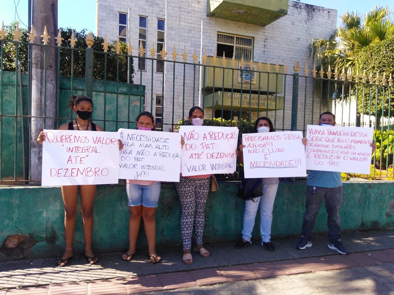 Maricá: Beneficiários fazem protesto pedindo a não redução do ‘PAT’ 6 protesto reducao pat marica