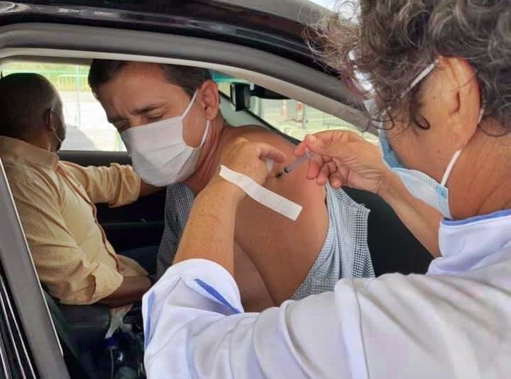 Prefeito de Maricá, Fabiano Horta recebe segunda dose da vacina contra Covid-19 9 fabiano horta vacina 2