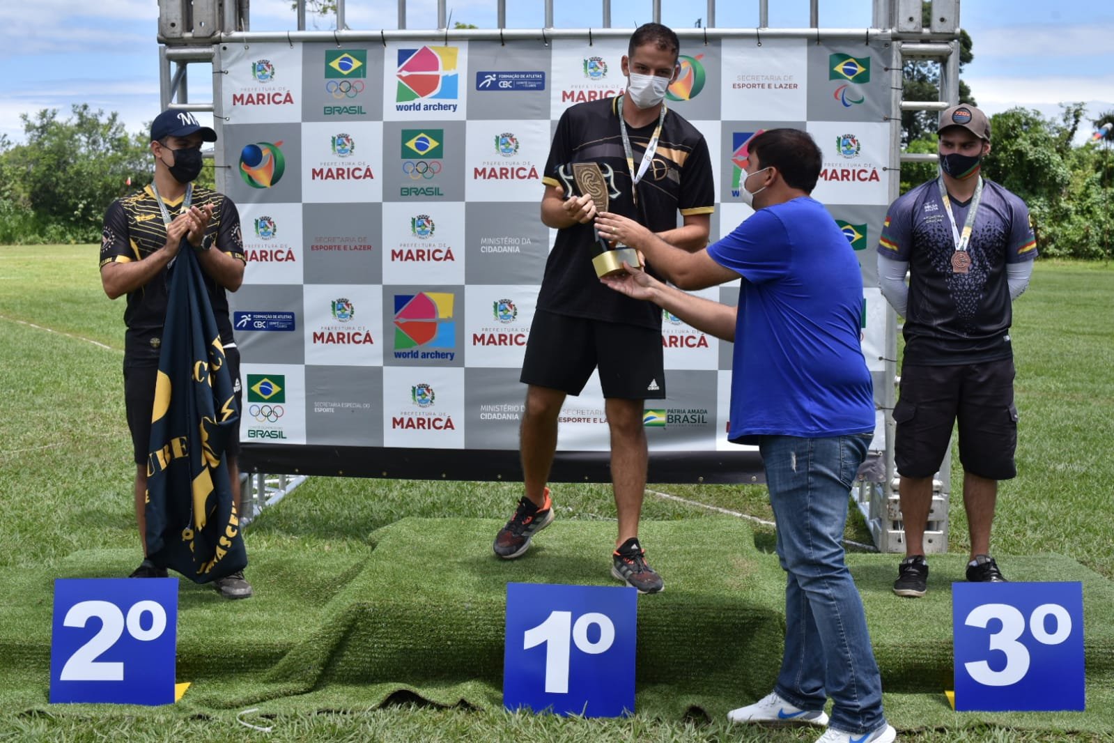 Atletas maricaenses são vitoriosos no Campeonato Brasileiro de Tiro com Arco 5 marcus dalmeida marica campeao