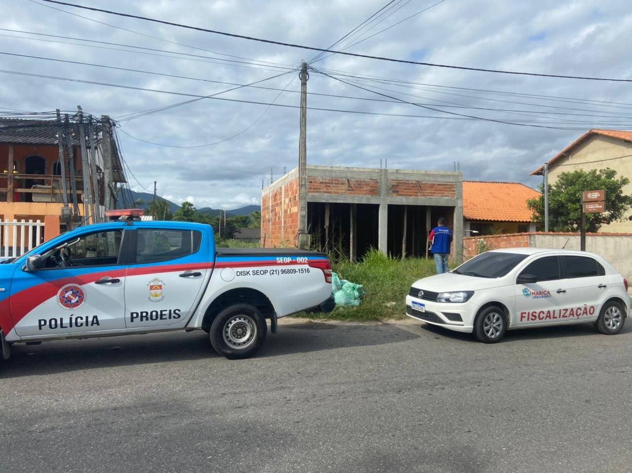 Maricá: Fiscalização embarga construções irregulares 9 fiscalizacao obra cordeirinho