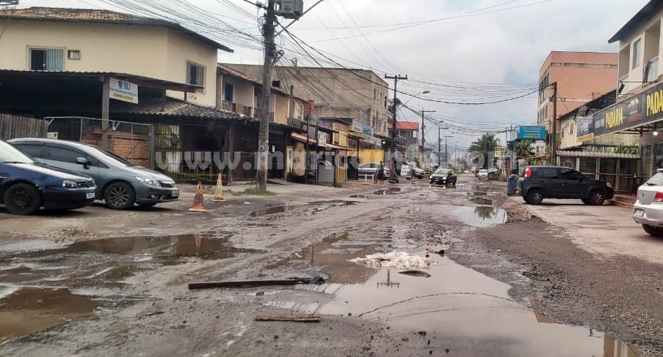 Itaipuaçu: Ruas esburacadas causam transtornos a motoristas e moradores 9 rua 66 itaipuacu