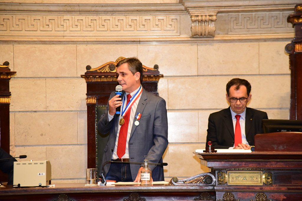 Prefeito de Maricá recebe a Medalha Pedro Ernesto 6 medalha