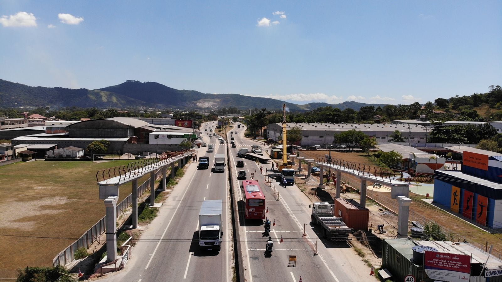 Maricá: Pistas da RJ-106 serão fechadas para colocação de vigas da passarela em Inoã 10 passarela inoa tubarao