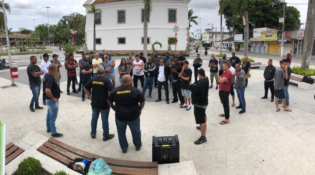 Maricá: Vigilantes fazem ato contra atraso de salários 9 ato vigilantes atraso salarios