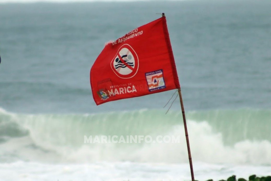 Maricá: Ressaca volta a agitar o mar, ondas chegam a 2,5 metros 7 ressaca marica afogamento
