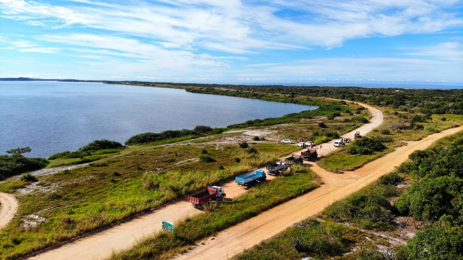 Maricá: Prefeitura recolhe 20 toneladas de lixo da restinga em parceria com Inea 6 somar