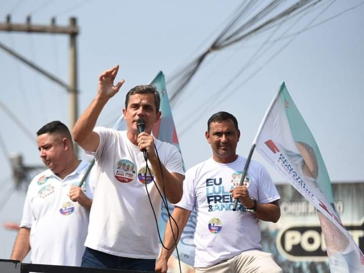 Maricá: Prefeito Fabiano Horta vai às ruas pedir votos para Renato Machado 5 caminhada renato fabiano horta