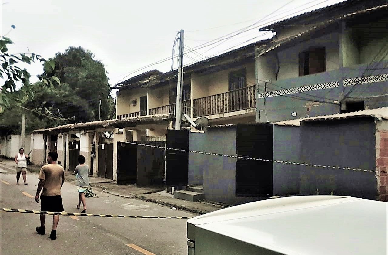 Maricá: Outras seis casas correm risco de desabamento na região central 9 casas interditadas marica
