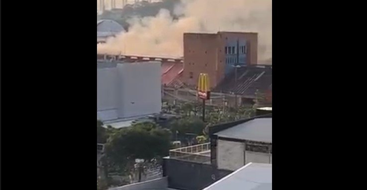 Incêndio atinge loja no terminal de Niterói 11 terminal