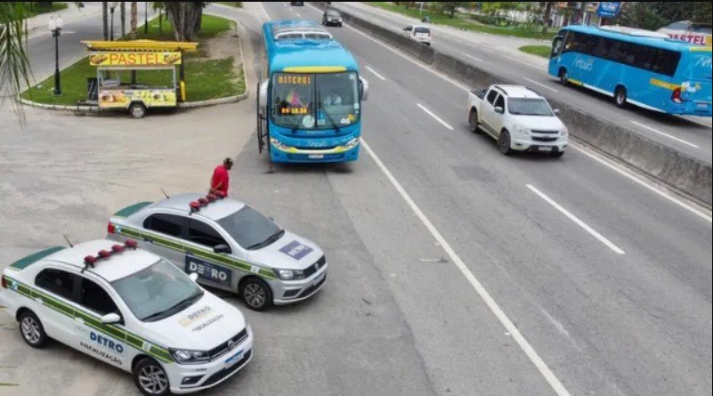 Ônibus intermunicipais são multados pelo Detro em Maricá 9 Detro