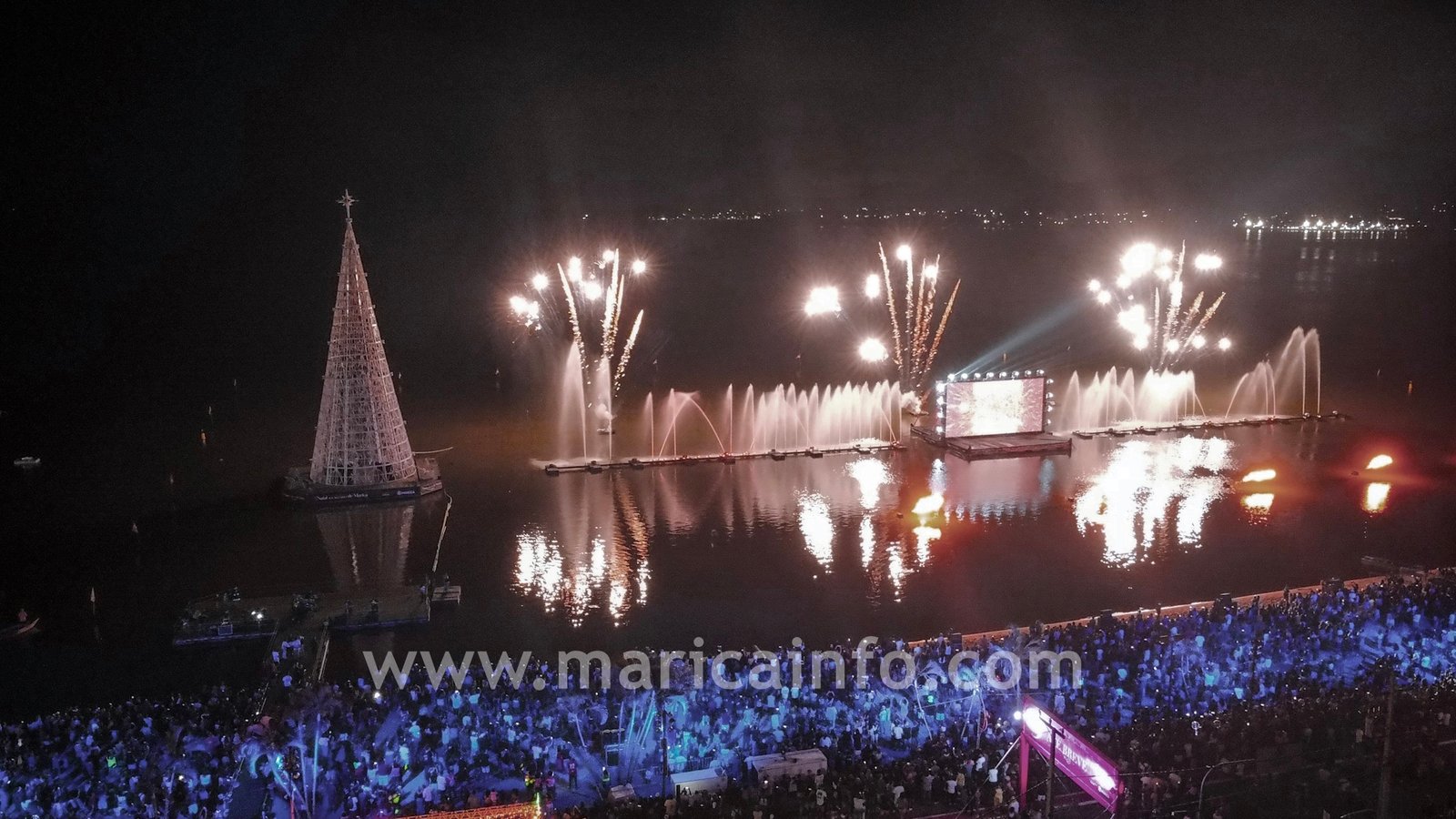 Natal Iluminado: Espetáculo das Águas Dançantes acontecerá até o dia 8 de janeiro 9 Edição de 2022 do Natal Iluminado de Maricá tem espetáculo das 'águas dançantes'.