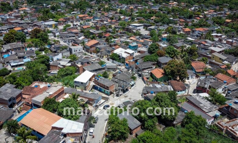 Maricá: Sem luz às vésperas do Natal, moradores de Inoã relatam prejuízo com ceias 13 Comunidade Fernando Mendes Risca Faca Inoa Marica RJ 8