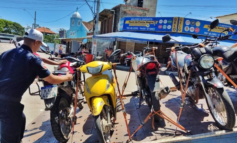 Maricá: Guarda Municipal e PM apreendem motos irregulares em Ponta Negra 7 motos apreendidas pn