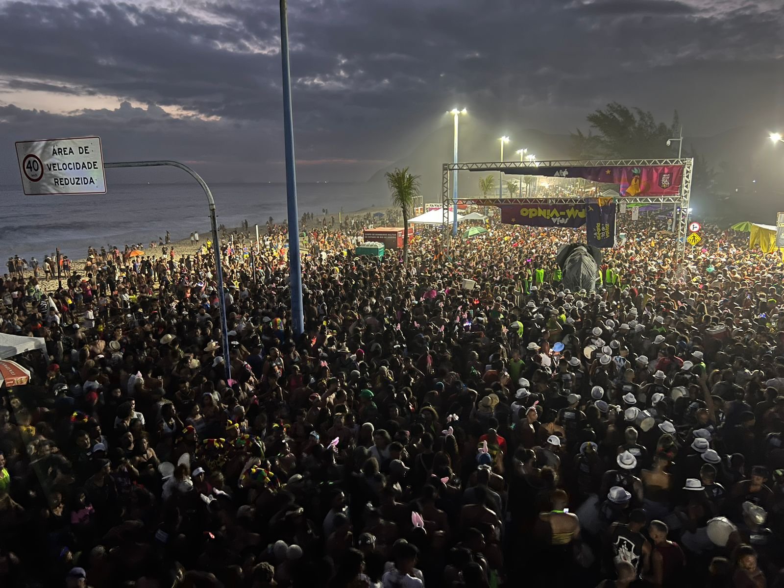 Itaipuaçu: Bloco Tromba Nervosa arrasta multidão neste domingo de Carnaval 13 Bloco Tromba Nervosa arrastou multidão no Carnaval 2023 em Itaipuaçu. (foto: Adriano Marçal)