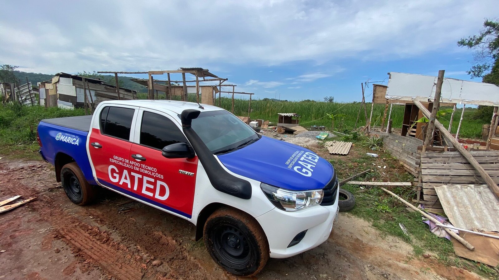 Itaipuaçu: Construções irregulares são demolidas 12 gated itaipuacu barracos rincao mimoso fev23
