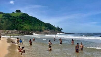 Maricá: Banhistas voltam a curtir as praias após dias de mar impróprio para o banho 3 ponta negra sabado