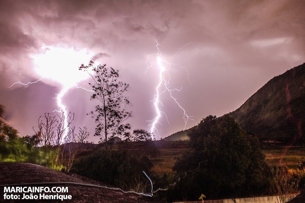 Defesa Civil de Maricá emite alerta para pancadas de chuva com raios e ventos fortes; saiba mais 1 raios