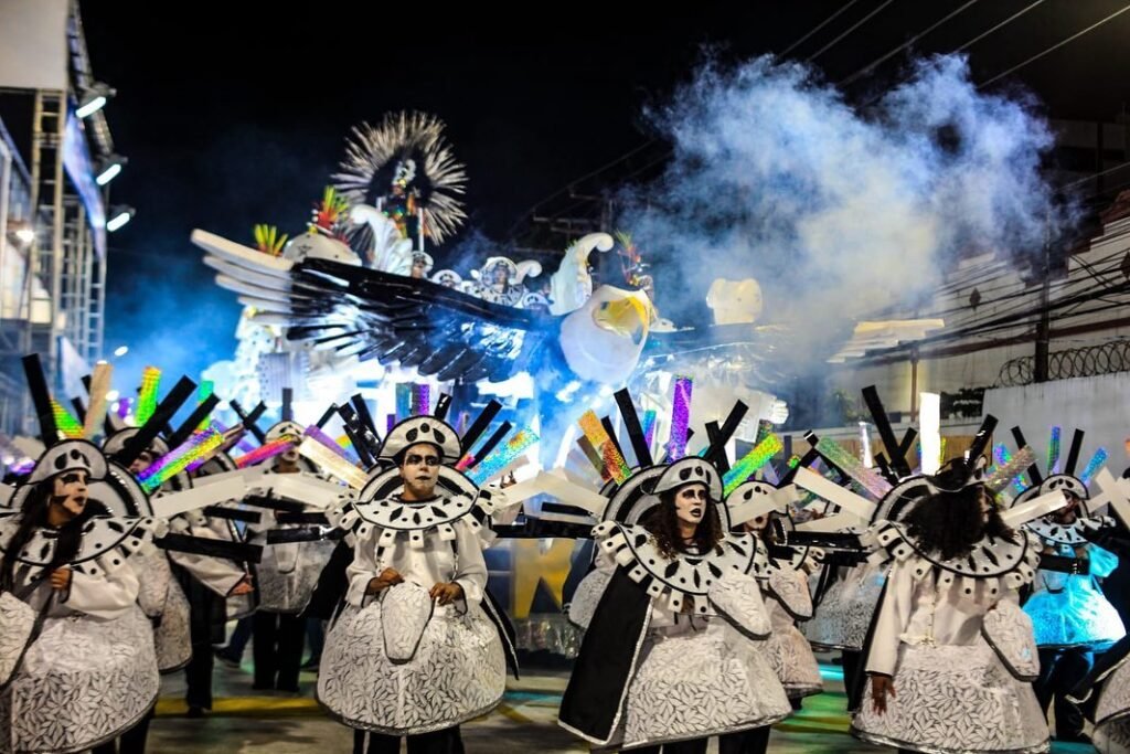 União de Maricá vence desfile da série prata e desfilará na Sapucaí em 2024 2 uniao de marica desfile 2023 foto Vinicius Lima 3