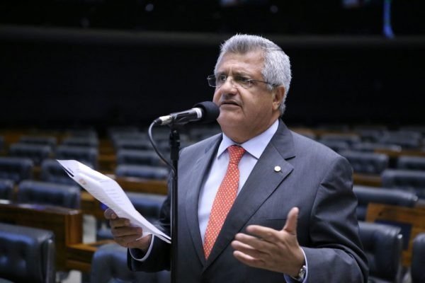 Deputado federal defende regulamentação dos jogos de azar e aponta sua importância econômica 11 deputado bacelar apostas esportivas 2023 cassinos info