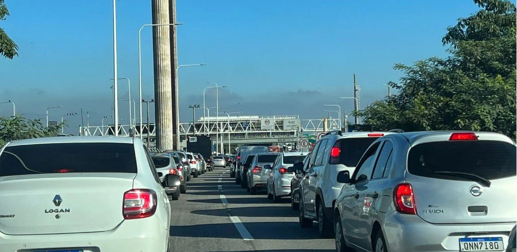 Acidente causa congestionamento na Ponte Rio-Niterói 1 ponte rioniteroi