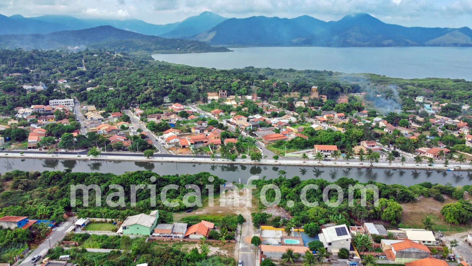 Bambui com a Lagoa de Guarapina ao Fundo