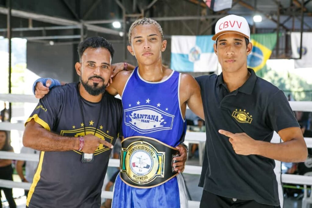 Atleta de Maricá vence campeonato estadual de Boxe 12 atleta marica boxe 2