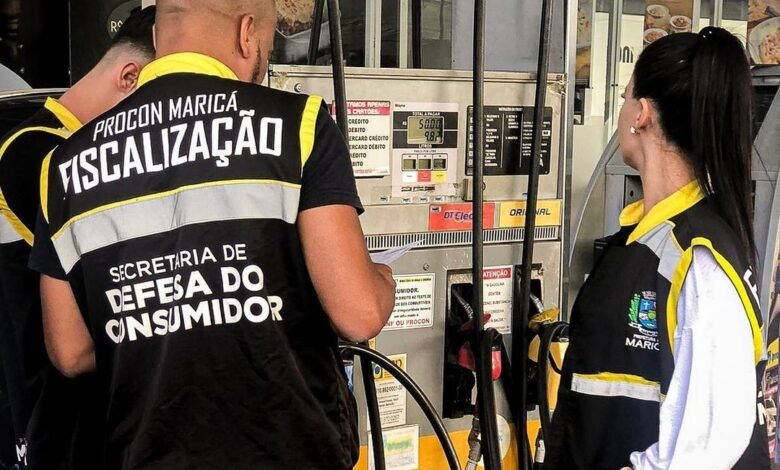 Em Maricá, Procon fiscaliza redução no preço dos combustíveis 7 procon fiscaliza preci comu