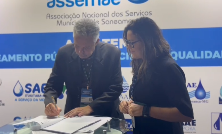 Empresa de saneamento de Maricá assina contrato para instalação de ETE's compactas durante Congresso 10 saneamento congresso etes