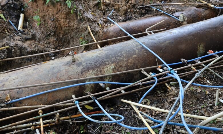 Fiscalização da Águas do Rio encontra cerca de 100 ligações irregulares em adutora de São Gonçalo 8 SG Adutora com conexoes irregulares