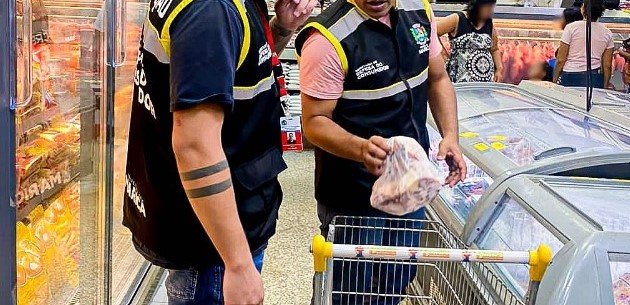 Alimentos impróprios para consumo são descartados em supermercados de Maricá 8 procon arquivo