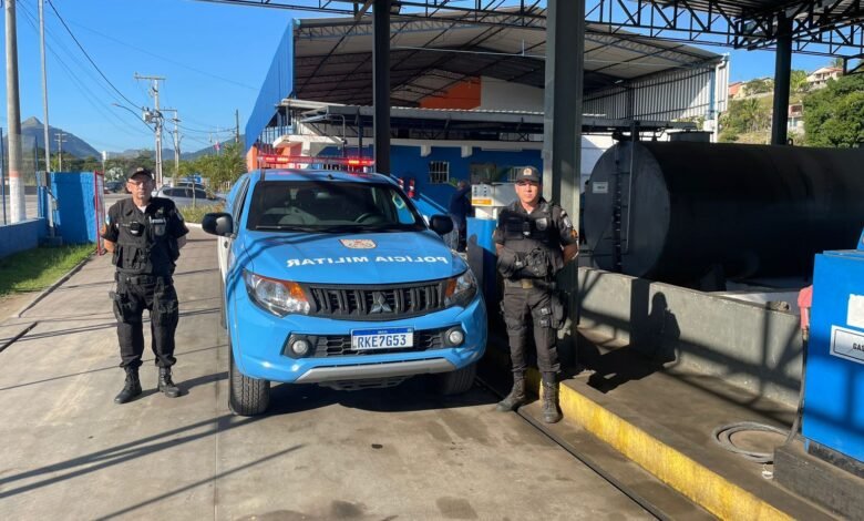 Viaturas da Polícia Militar iniciam abastecimento em Maricá 9 viatura pm