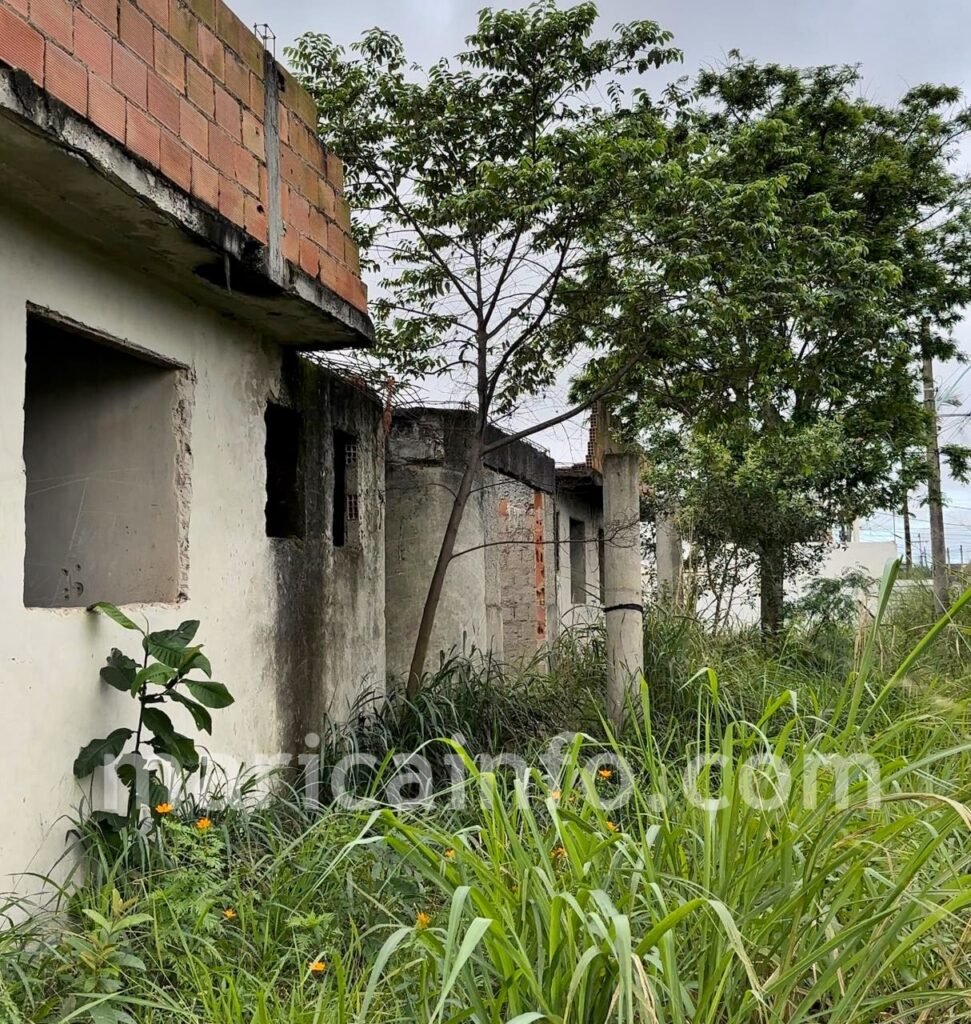 Itaipuaçu: Com obra parada há anos, moradores cobram conclusão do posto de saúde em São Bento 7 Obra Posto Sao Bento Itaipuacu Setembro 2023