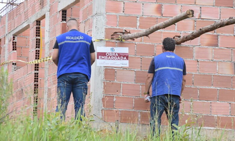 Maricá autua 57 imóveis irregulares 10 gated fiscaliza interlagos 3