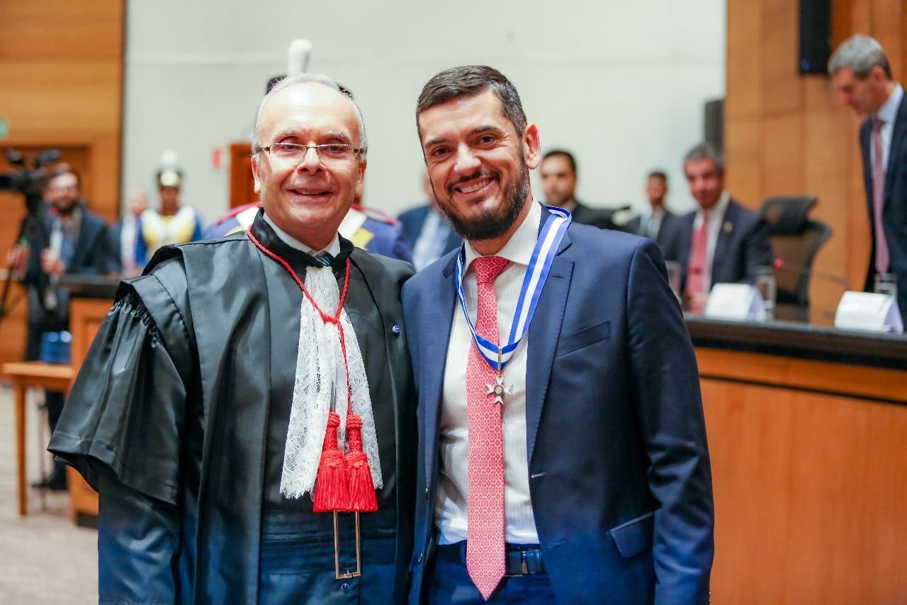 Presidente da Alerj, Rodrigo Bacellar, recebe colar do Mérito Judiciário 1 bacellar